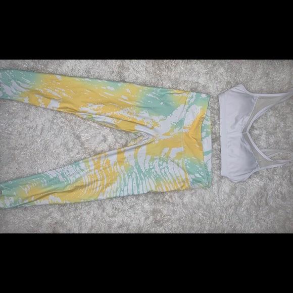 Fabletics Pants - Fabletics High Waist pants with matching bra